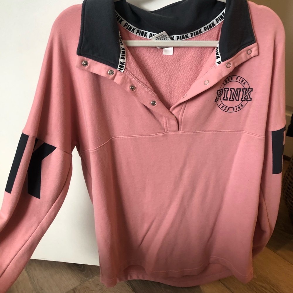 VS PINK quarter button long sleeve SIZE MEDIUM